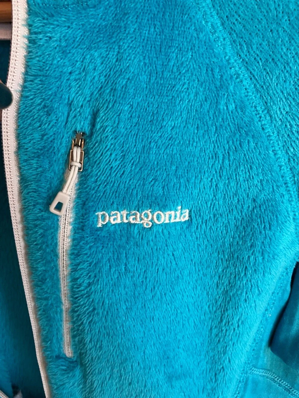 Patagonia R2 Jacket - Picture 5 of 15